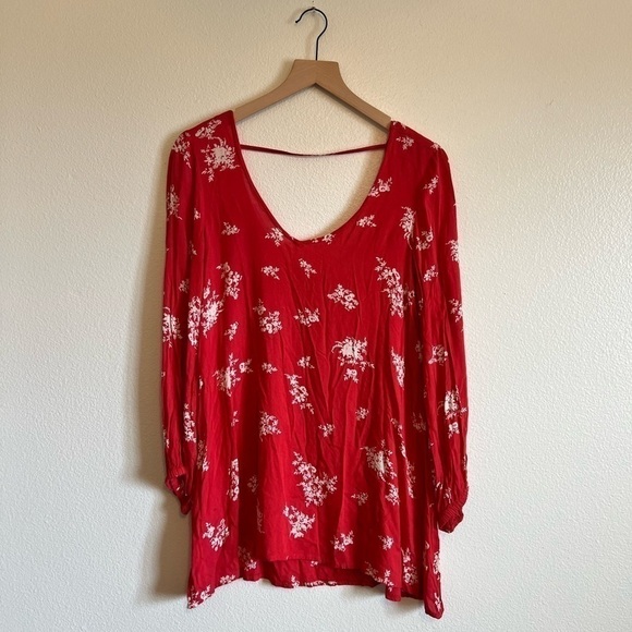 Billabong Tops - Billabong Floral Shirt